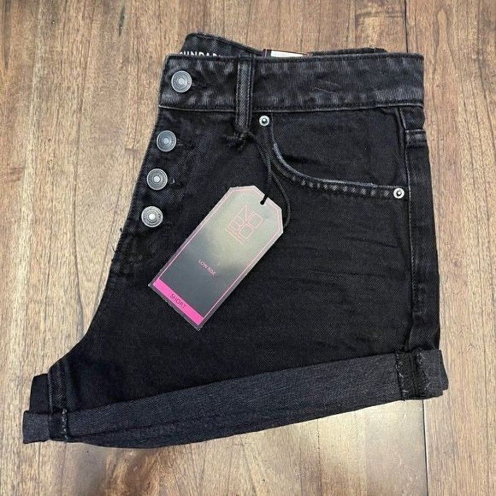 NOBO Exposed Button Fly Jean Shorts - Picture 10 of 10